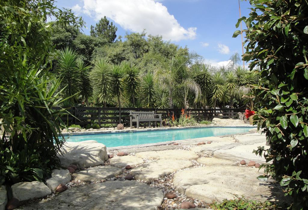 Pine Tree Lodge Мидранд Экстерьер фото
