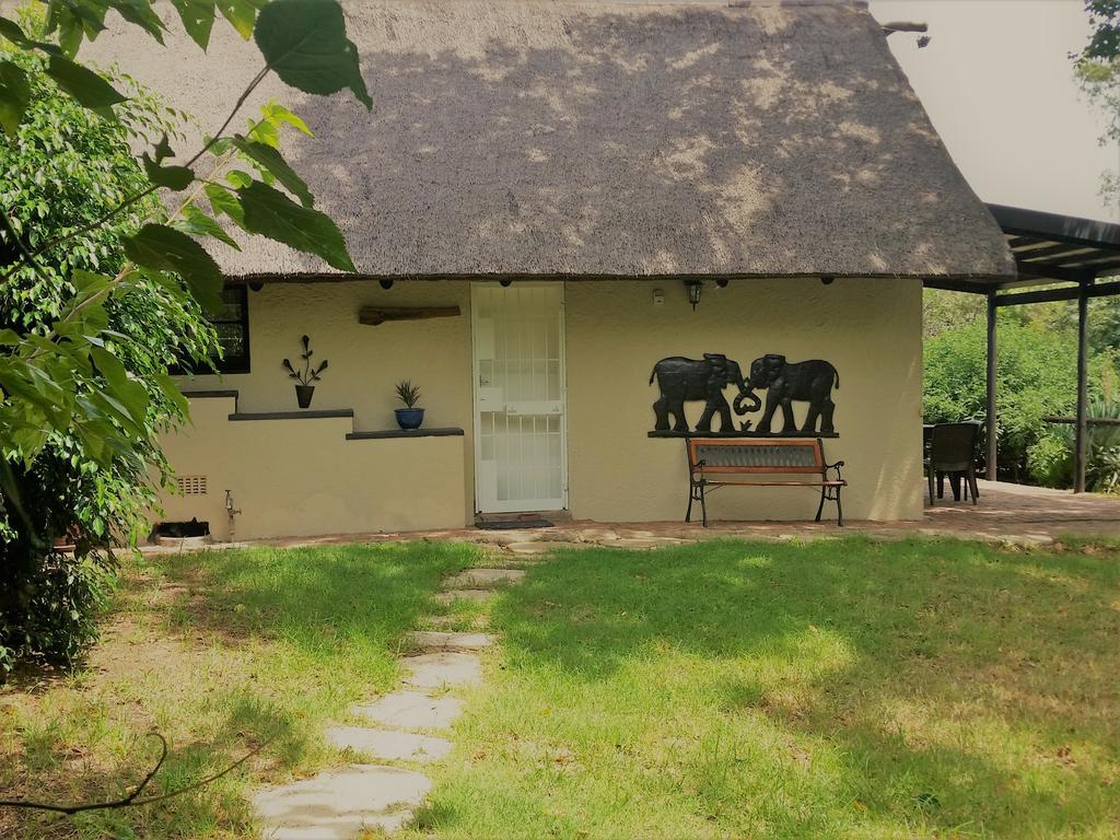 Pine Tree Lodge Мидранд Экстерьер фото